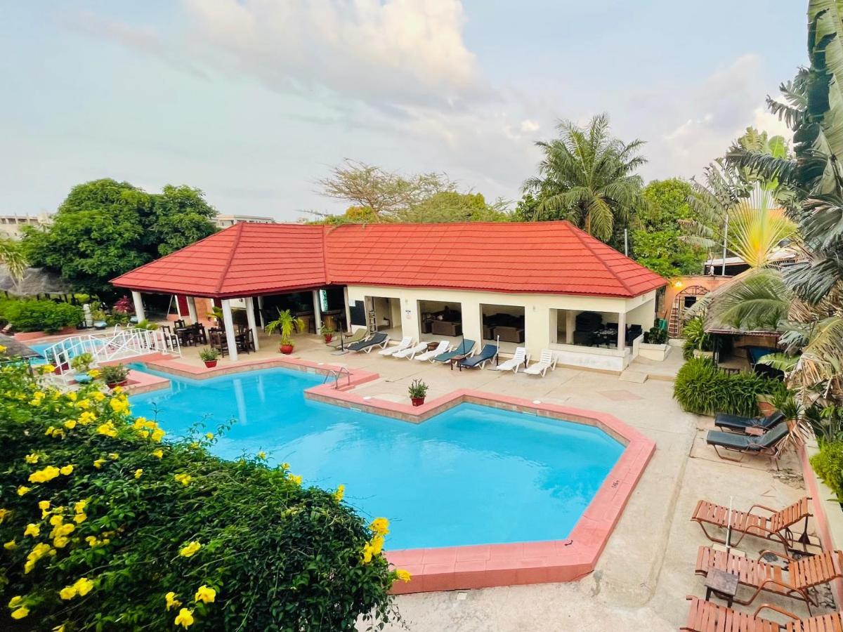Bamboo Garden Hotel 萨拉昆达 外观 照片